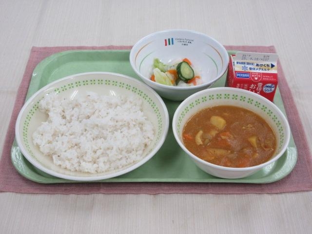 給食写真